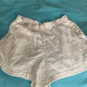 GAP High Waist White Shorts with Elastic Waistband